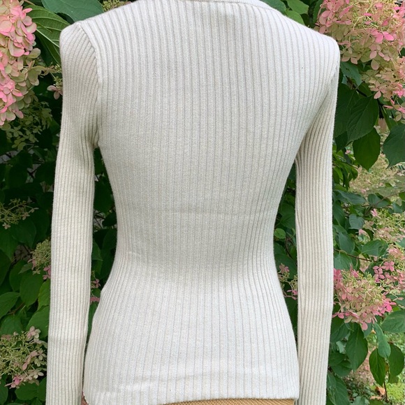 GUESS ladies tan rhinestone rayon blend long sleeve sweater and size large VVGUC - Picture 7 of 12